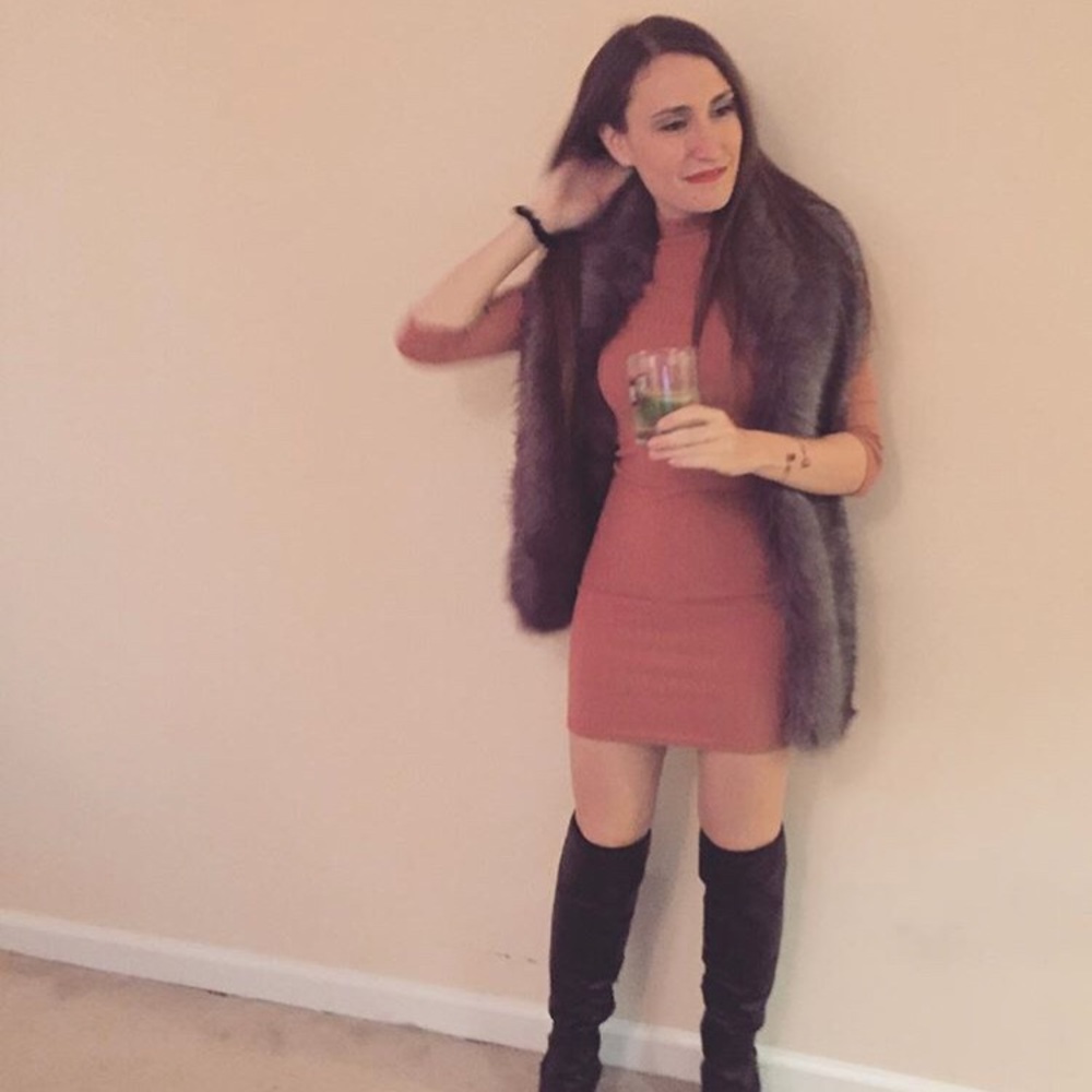 Burnt orange body-con dress🔥